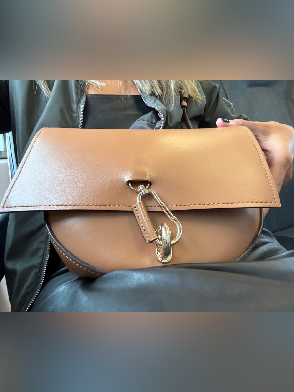 Premium Tan Leather Crossbody Bag with Metal Clasp